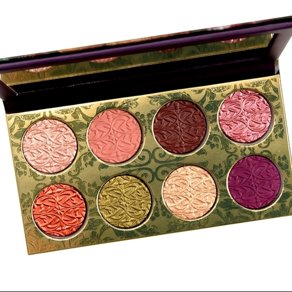 Mac "Feast Your Eyes" Eyeshadow Palette - Picture 11 of 14